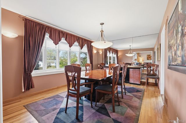 7 Carlton Lane, Rye Brook, NY 10573