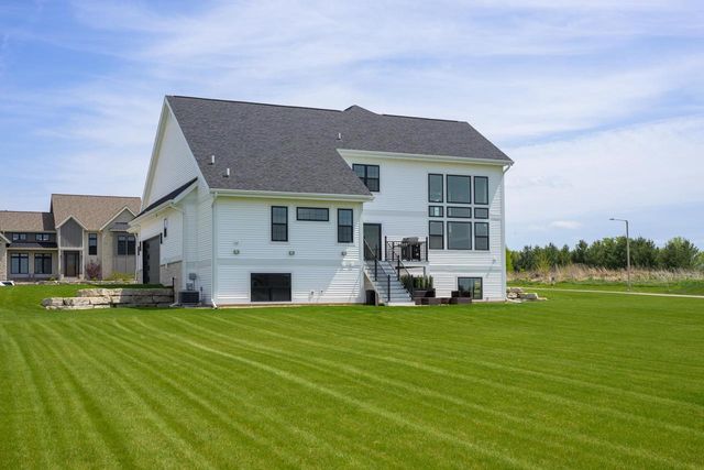 6629 Morning Dew Lane, Sun Prairie, WI 53590