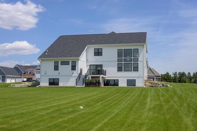 6629 Morning Dew Lane, Sun Prairie, WI 53590