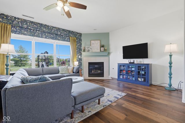 6116 W Morgan Court, New Palestine, IN 46163