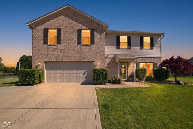 6116 W Morgan Court, New Palestine, IN 46163