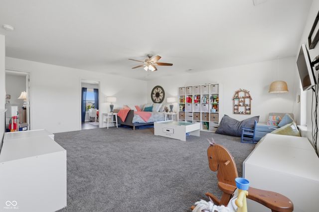 6116 W Morgan Court, New Palestine, IN 46163