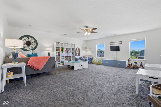 6116 W Morgan Court, New Palestine, IN 46163