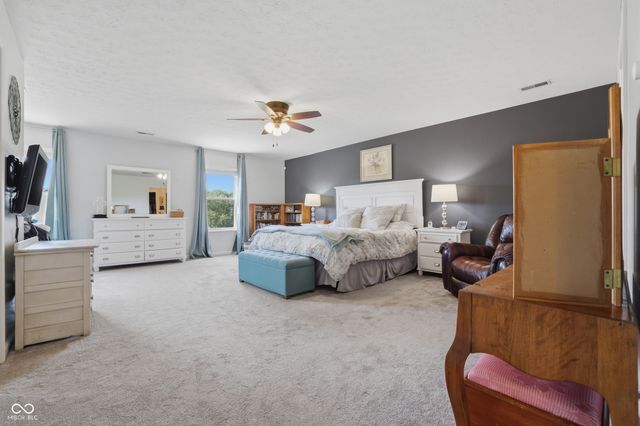 6116 W Morgan Court, New Palestine, IN 46163