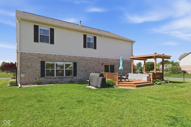 6116 W Morgan Court, New Palestine, IN 46163