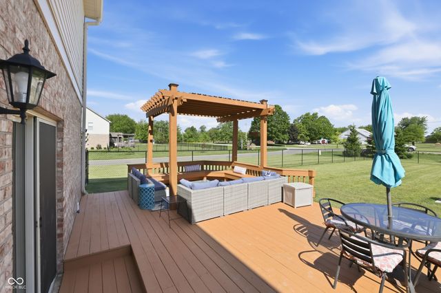 6116 W Morgan Court, New Palestine, IN 46163