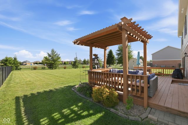 6116 W Morgan Court, New Palestine, IN 46163