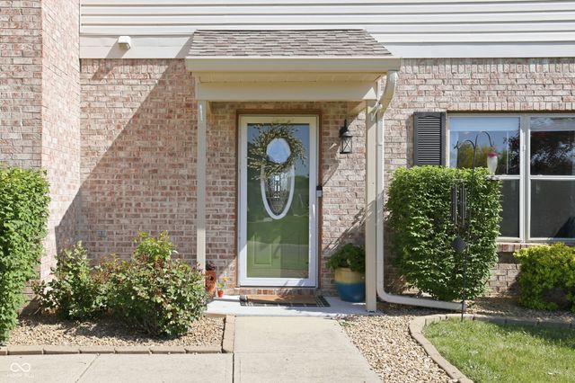 6116 W Morgan Court, New Palestine, IN 46163