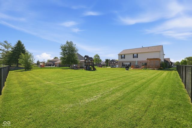 6116 W Morgan Court, New Palestine, IN 46163