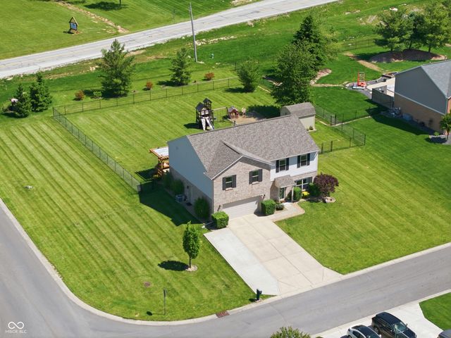 6116 W Morgan Court, New Palestine, IN 46163