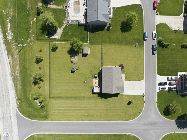 6116 W Morgan Court, New Palestine, IN 46163