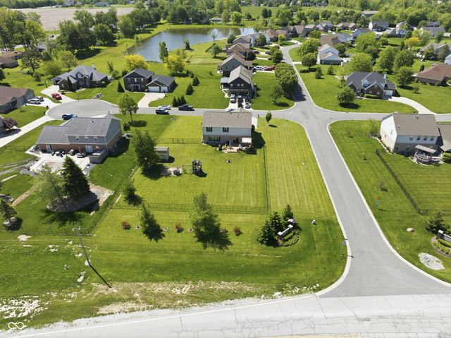 6116 W Morgan Court, New Palestine, IN 46163