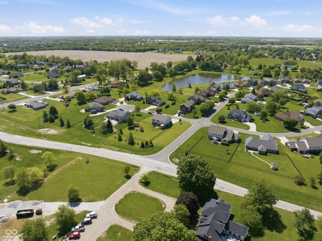 6116 W Morgan Court, New Palestine, IN 46163