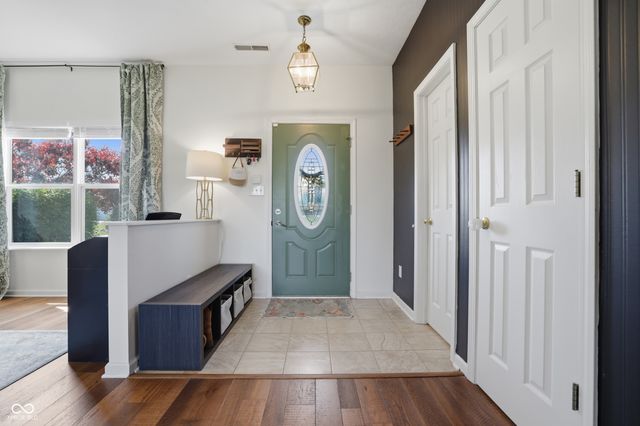 6116 W Morgan Court, New Palestine, IN 46163
