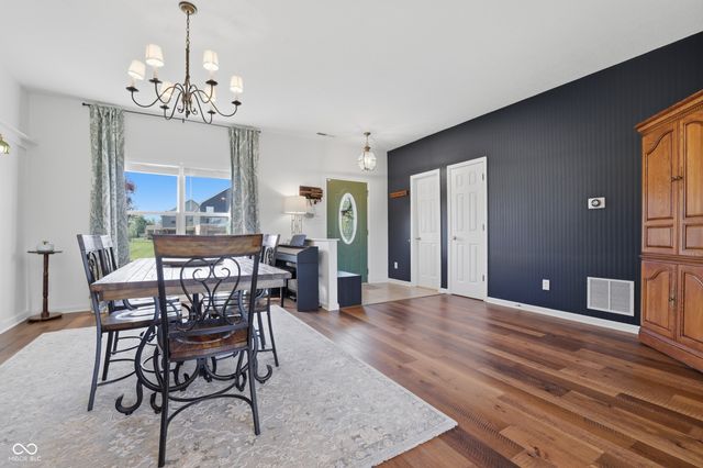 6116 W Morgan Court, New Palestine, IN 46163