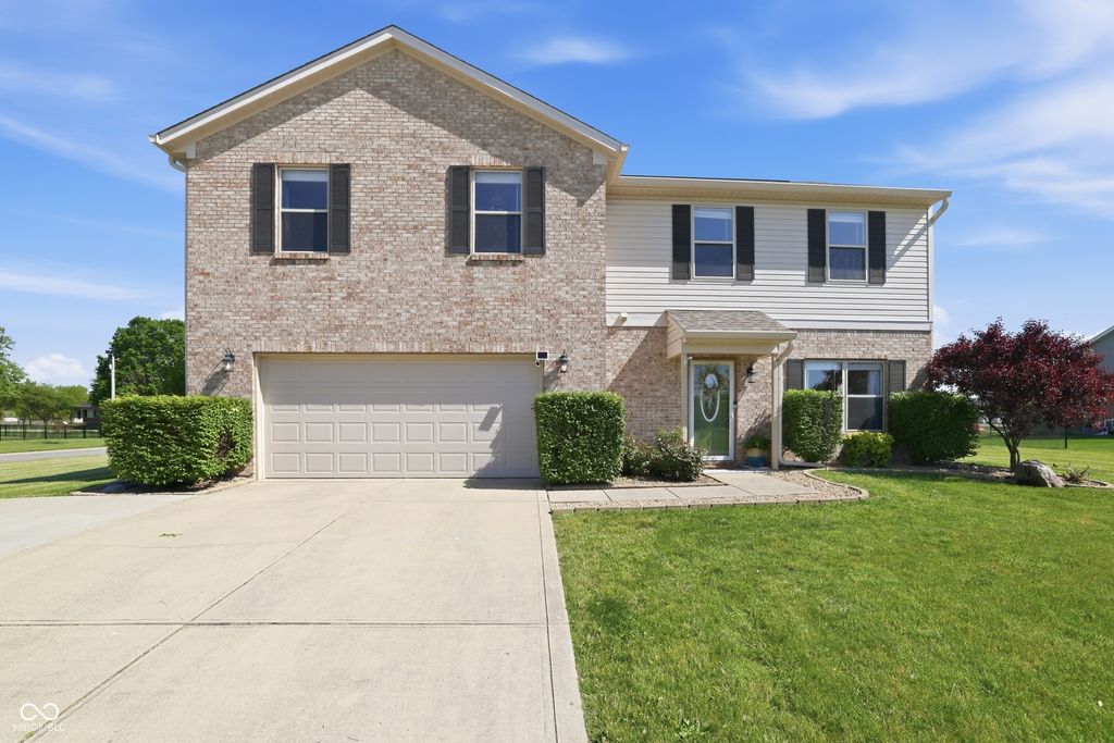 6116 W Morgan Court, New Palestine, IN 46163