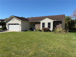 1077 Yarmouth Road, Grafton, OH 44044