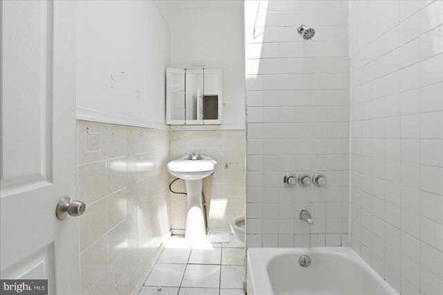3823 BELAIR RD, Baltimore, MD 21213