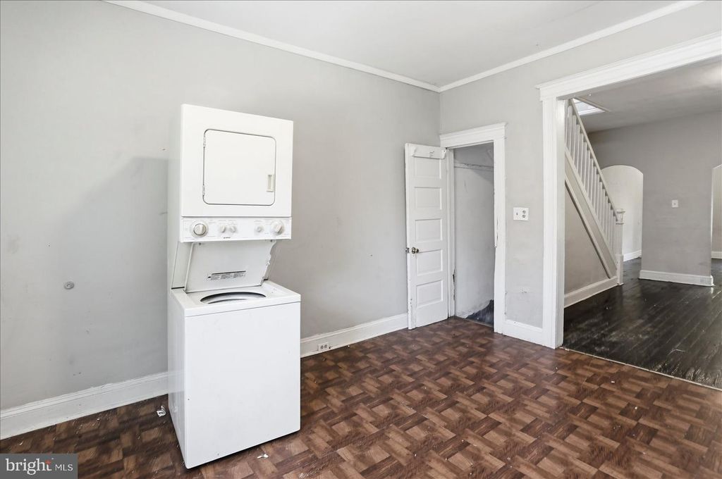 Image 10 of property listing at 3823 BELAIR RD, Baltimore, MD 21213