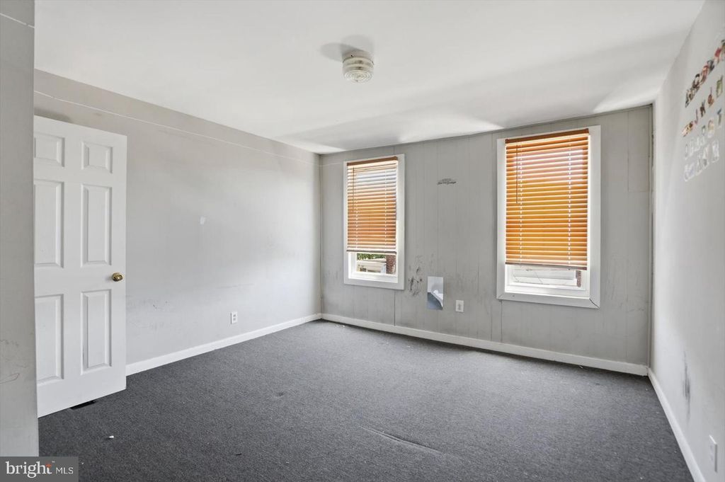 Image 15 of property listing at 3823 BELAIR RD, Baltimore, MD 21213