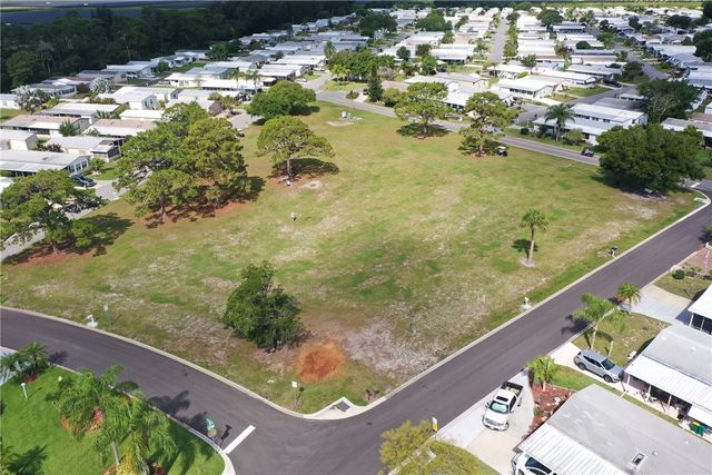 1352 Barefoot Circle, Barefoot Bay, FL 32976