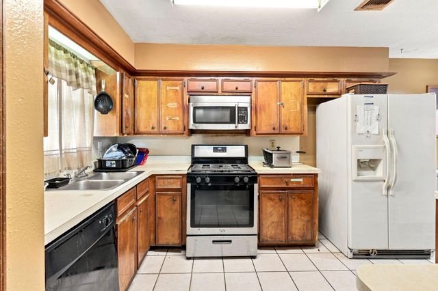 6511 Marisol Drive, Houston, TX 77083