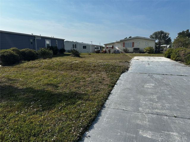206 SCHOONER STREET, North Port, FL 34287