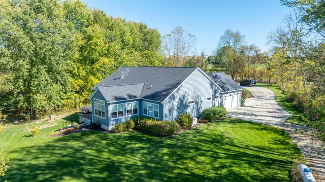 1528 State Route 3, Galena, OH 43021