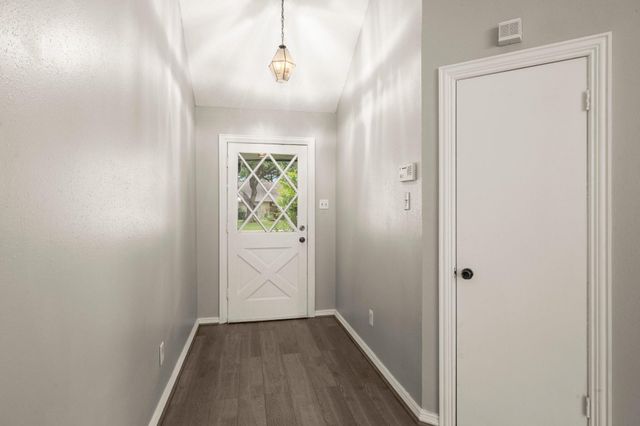 302 Foxtail Court, League City, TX 77573