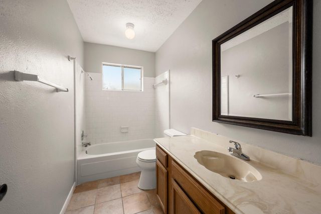 302 Foxtail Court, League City, TX 77573