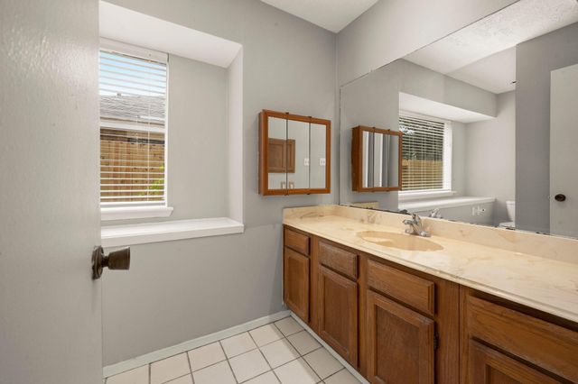 302 Foxtail Court, League City, TX 77573