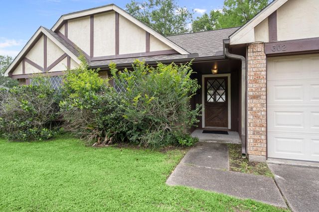 302 Foxtail Court, League City, TX 77573