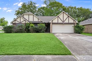 302 Foxtail Court, League City, TX 77573