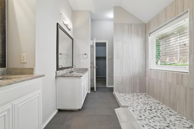 3402 Blue Forest Drive, Arlington, TX 76001