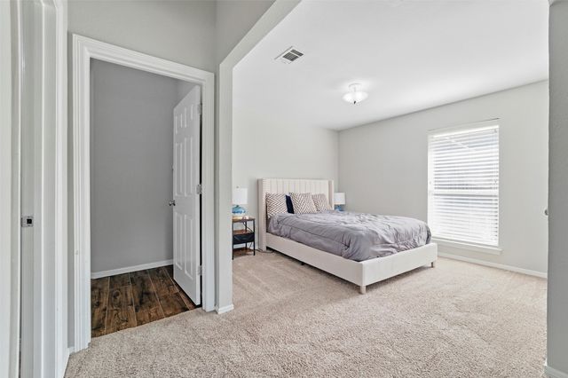 3402 Blue Forest Drive, Arlington, TX 76001