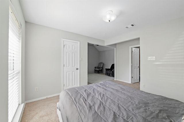 3402 Blue Forest Drive, Arlington, TX 76001