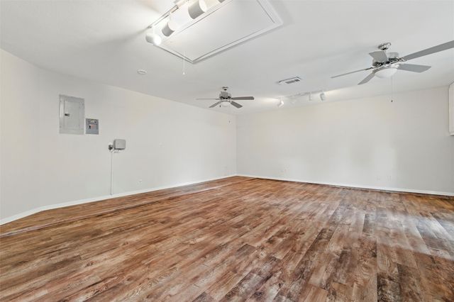 3402 Blue Forest Drive, Arlington, TX 76001