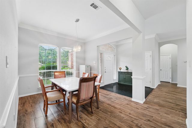 3402 Blue Forest Drive, Arlington, TX 76001