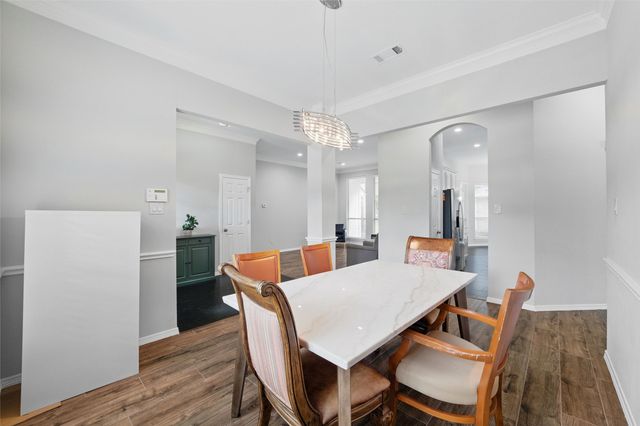 3402 Blue Forest Drive, Arlington, TX 76001