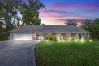 945 Tanglewood Drive, Lake Charles, LA 70611