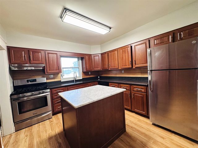 37 N Lincoln Avenue, Niles, MI 49120