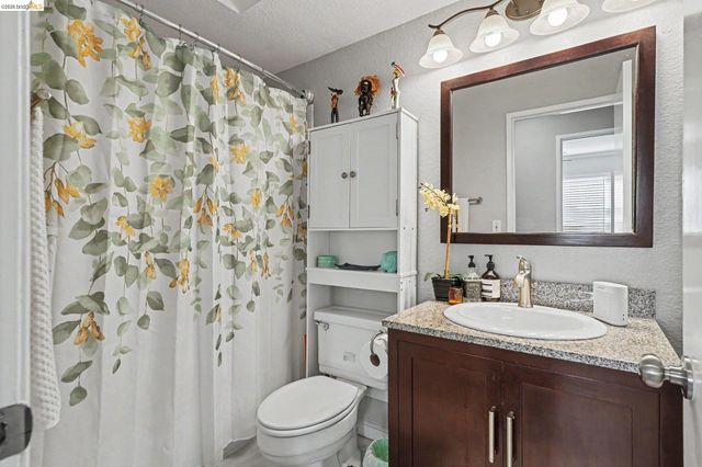 512 Catalina Cir, Vallejo, CA 94589