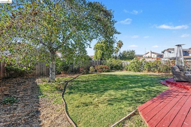 512 Catalina Cir, Vallejo, CA 94589