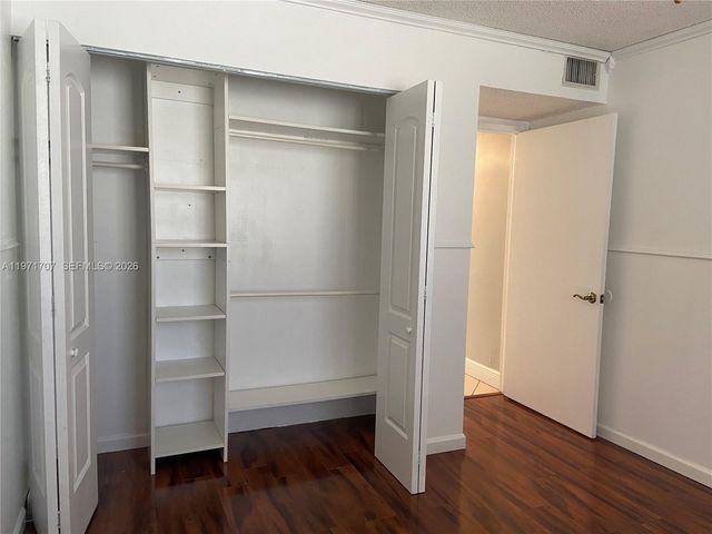 6155 NW 186th St 308, Hialeah, FL 33015