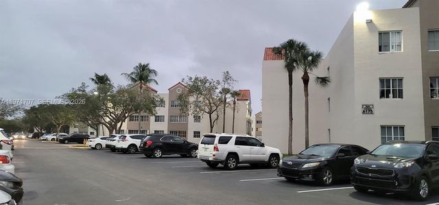 6155 NW 186th St 308, Hialeah, FL 33015