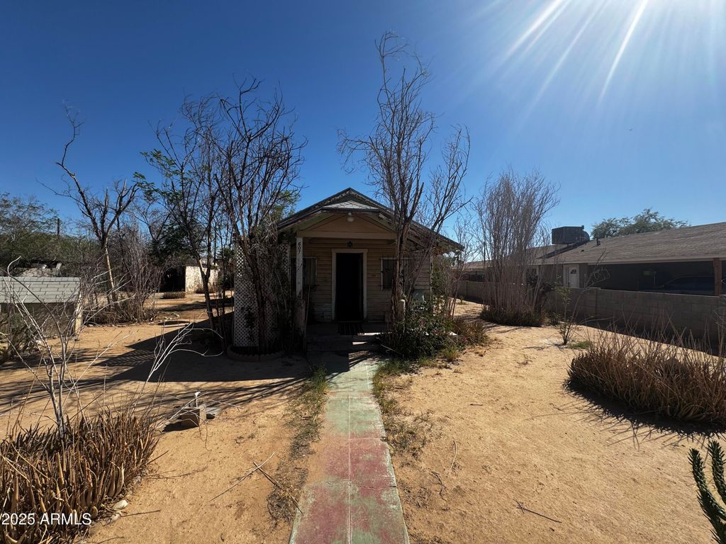 607 S 1ST Street, Avondale, AZ 85323
