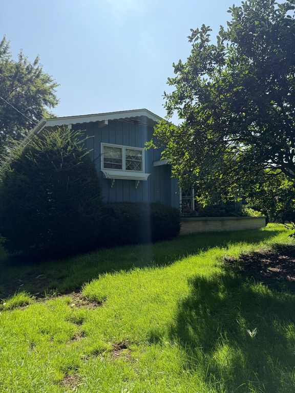 531 N York Road, Hinsdale, IL 60521
