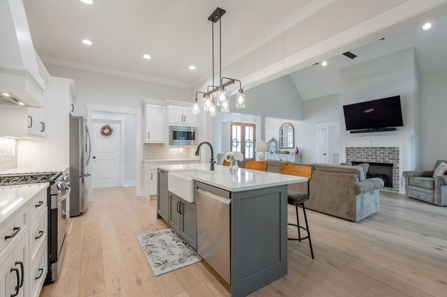 12071 Herrington Way, Soddy Daisy, TN 37379