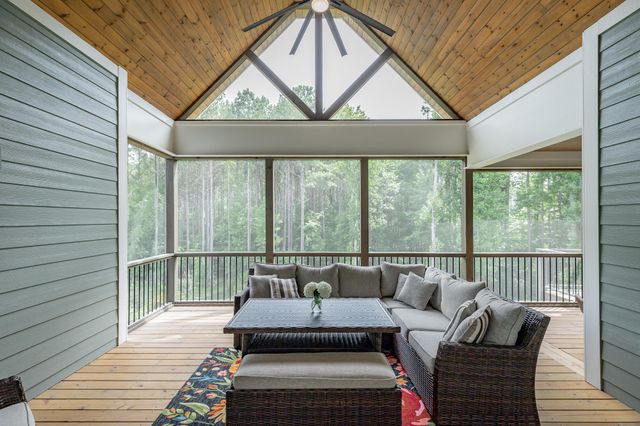 12071 Herrington Way, Soddy Daisy, TN 37379