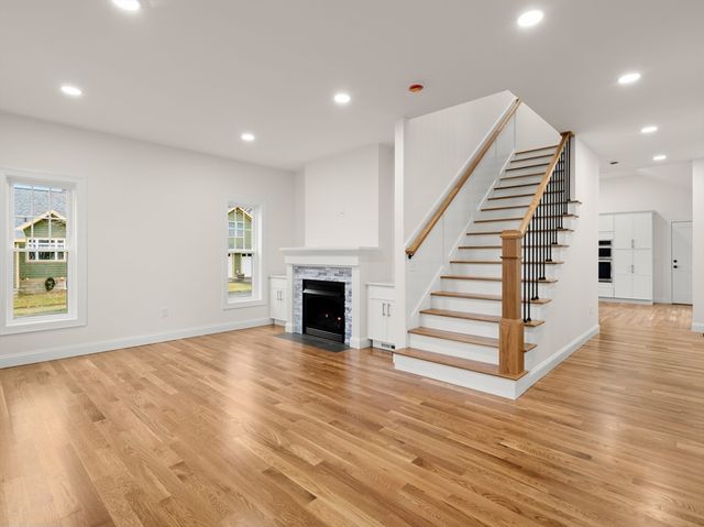 78 Wood Ave, East Longmeadow, MA 01028